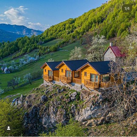 Bujtina Tradicionale Hotel Lepushe Exterior photo