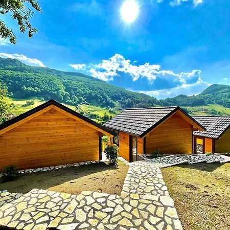 Bujtina Tradicionale Hotel Lepushe Exterior photo