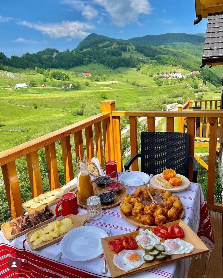 Bujtina Tradicionale Hotel Lepushe Exterior photo